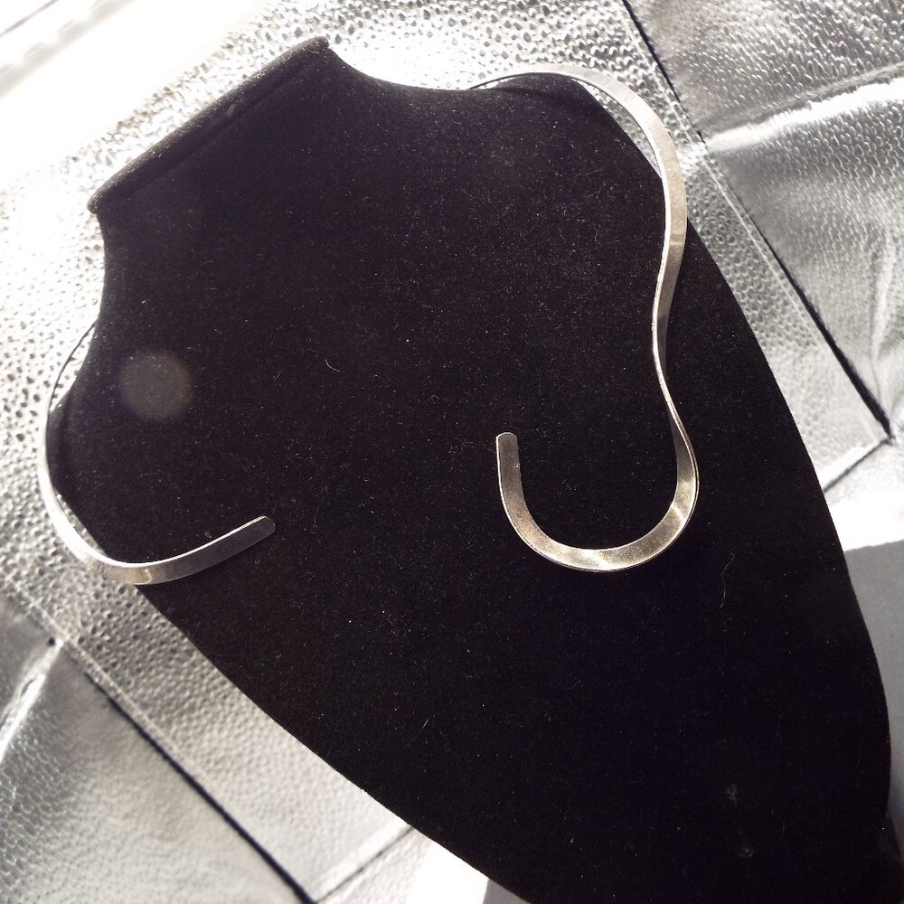 MID CENTURY MODERN STERLING SCULPTURAL ONE OF A KIND CHOKER NECKWIRE NECKLACE B1 - Picture 3 of 4